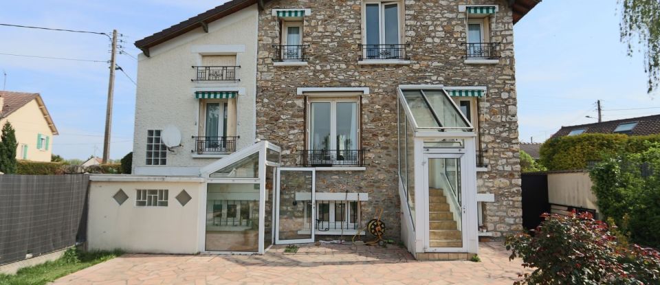 Maison 6 pièces de 130 m² à Ézanville (95460)