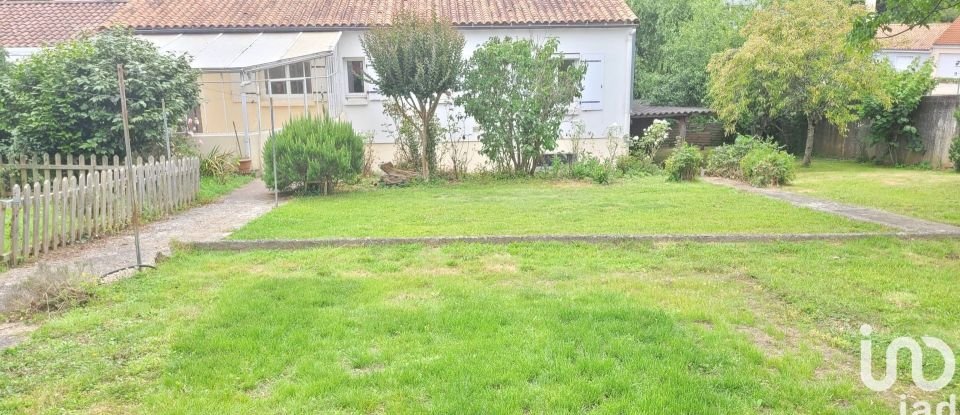 House 9 rooms of 151 m² in La Roche-sur-Yon (85000)