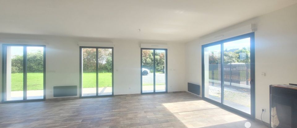 Maison traditionnelle 6 pièces de 218 m² à Saint-Romain-de-Colbosc (76430)