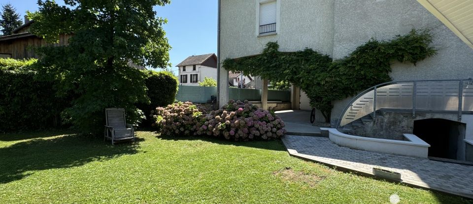 Maison 8 pièces de 230 m² à Renage (38140)