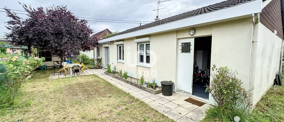 Traditional house 5 rooms of 110 m² in Saint-Germain-du-Puy (18390)