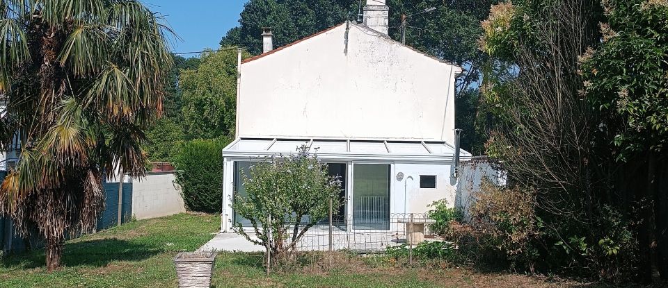 Maison 4 pièces de 97 m² à Burie (17770)