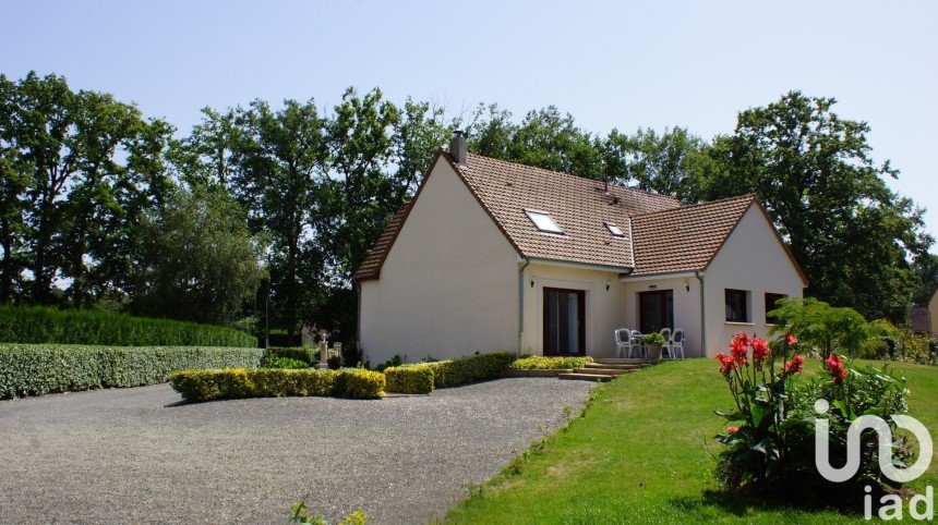 Traditional house 7 rooms of 166 m² in Guécélard (72230)