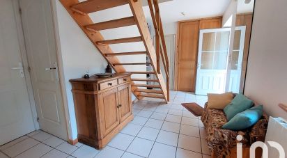 Longère 5 pièces de 130 m² à GONNEVILLE (50330)