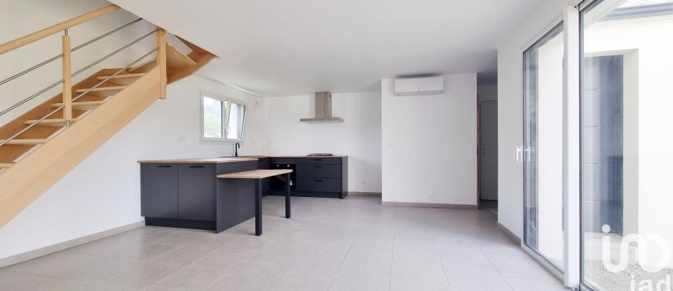 Maison 4 pièces de 89 m² à Larré (56230)