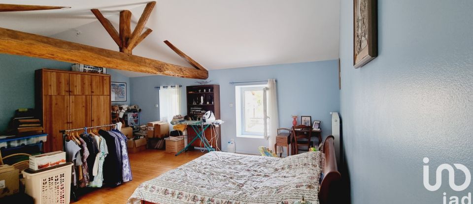 Traditional house 10 rooms of 234 m² in Mouilleron-Saint-Germain (85390)