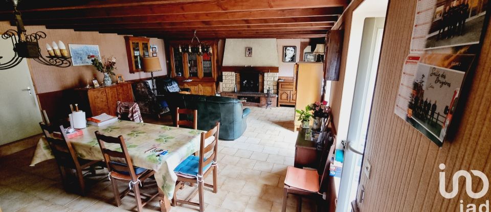 Traditional house 10 rooms of 234 m² in Mouilleron-Saint-Germain (85390)