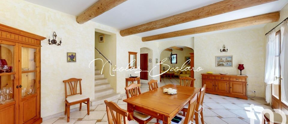 House 5 rooms of 139 m² in Cabrières-d'Avignon (84220)