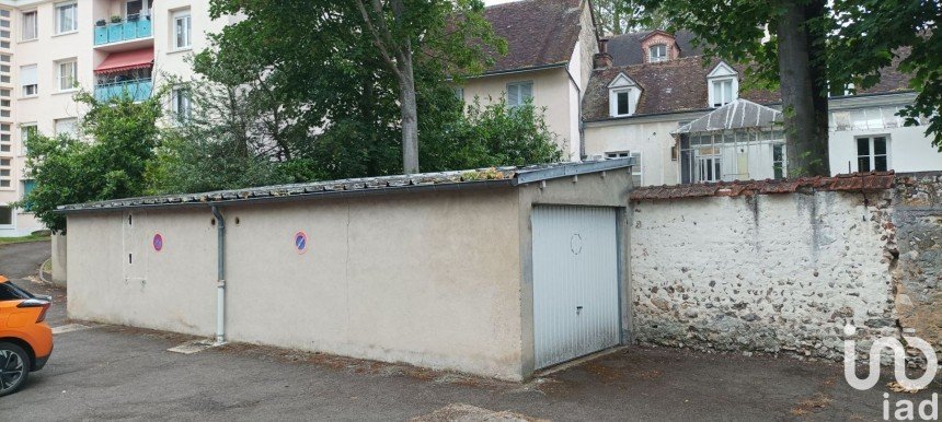 Parking/garage/box de 13 m² à Dreux (28100)