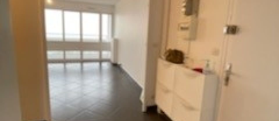 Apartment 3 rooms of 73 m² in Saint-Étienne (42000)