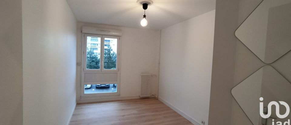 Apartment 3 rooms of 73 m² in Saint-Étienne (42000)