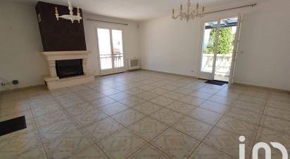 Traditional house 5 rooms of 190 m² in Saint-Cyr-sur-Mer (83270)