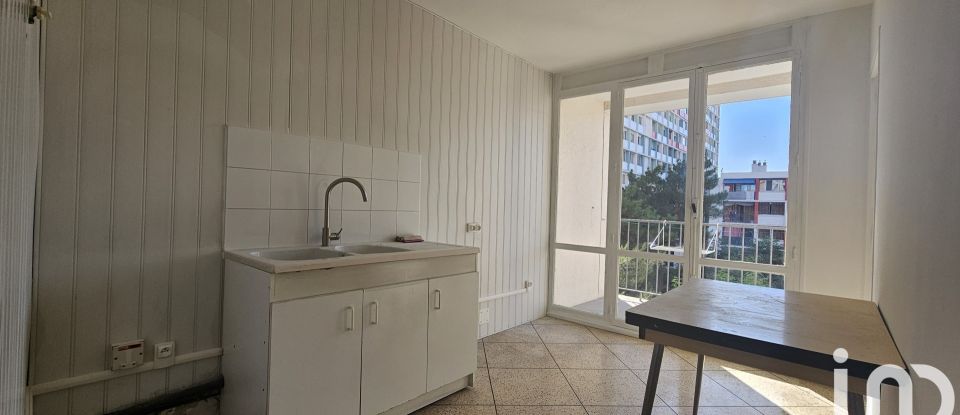 Appartement 4 pièces de 72 m² à Marseille (13003)