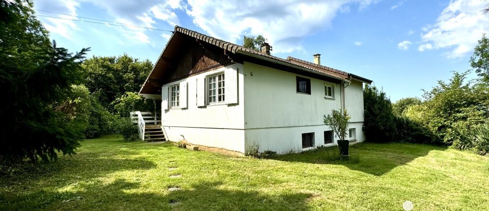 House 5 rooms of 98 m² in Pont-l'Évêque (14130)