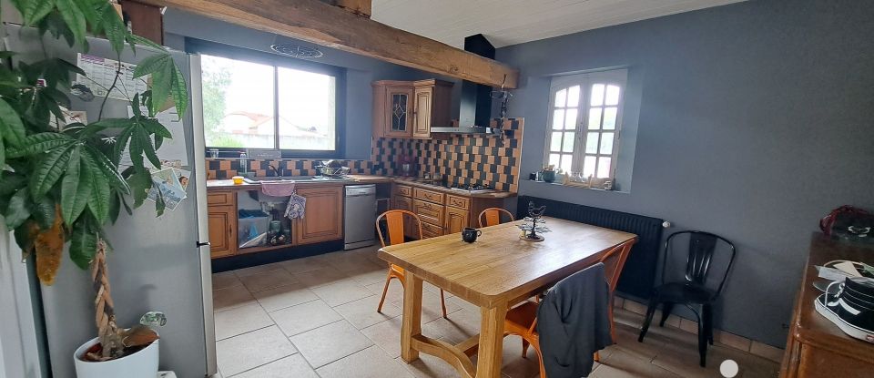 Ferme 7 pièces de 269 m² à Aurensan (65390)