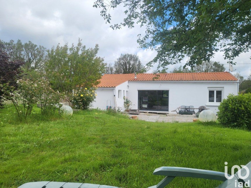 House 4 rooms of 62 m² in Sainte-Flaive-des-Loups (85150)