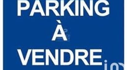 Parking of 8 m² in Châteaubourg (35220)