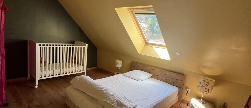 Lodge 18 rooms of 613 m² in La Tour-d'Auvergne (63680)