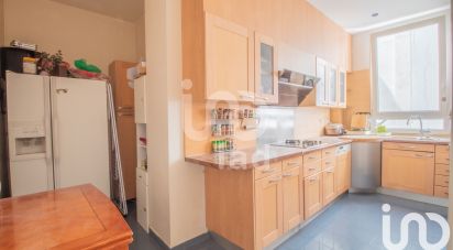 Appartement 5 pièces de 110 m² à Paris (75019)