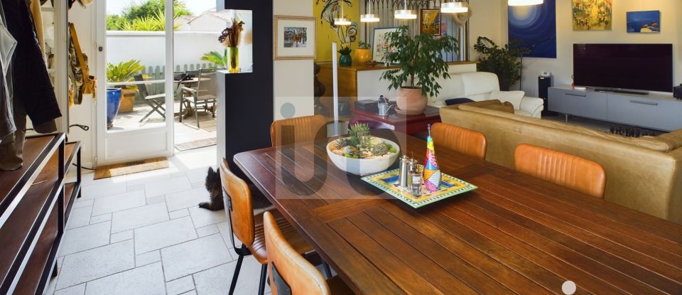 Traditional house 5 rooms of 168 m² in Rivedoux-Plage (17940)