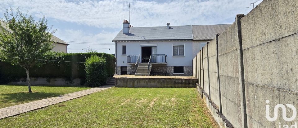 Traditional house 4 rooms of 73 m² in Saint-Jean-de-la-Ruelle (45140)