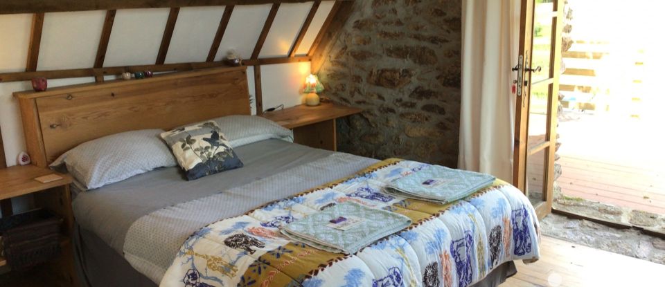 Lodge 14 rooms of 312 m² in Camors (56330)