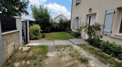 Traditional house 7 rooms of 130 m² in Dammartin-en-Goële (77230)