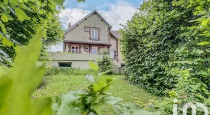 Maison traditionnelle 7 pièces de 184 m² à Senlis (60300)