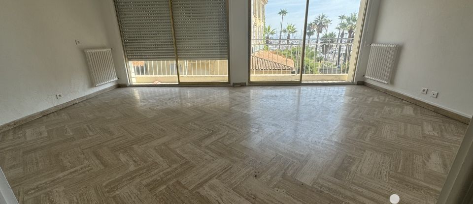 Appartement 4 pièces de 95 m² à Antibes (06600)