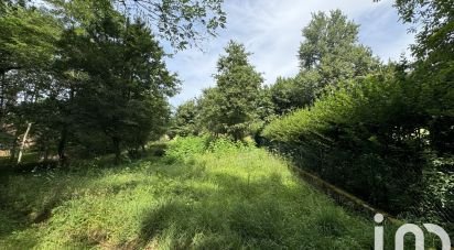 Land of 1,253 m² in Caillac (46140)