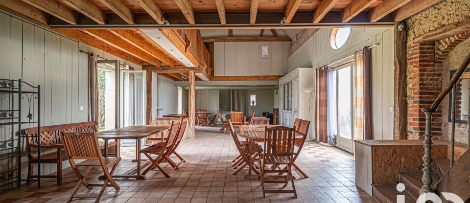 Lodge 12 rooms of 208 m² in Sougé (41800)