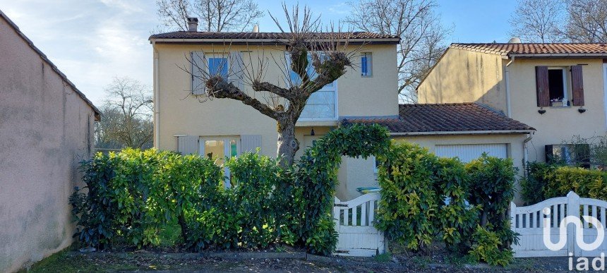 Maison traditionnelle 5 pièces de 90 m² à Laroque-Timbaut (47340)