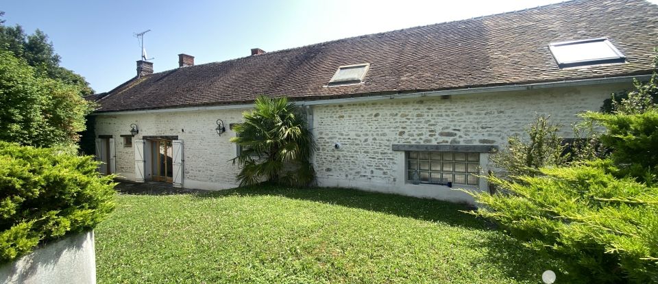 Ferme 5 pièces de 262 m² à Dimancheville (45390)