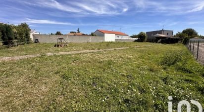 Land of 1,200 m² in Sainte-Foy (85150)