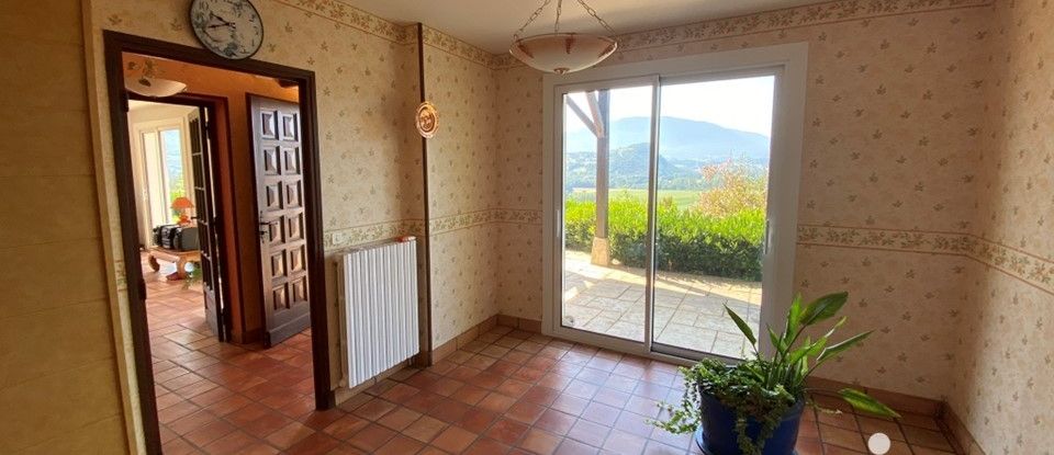 Traditional house 4 rooms of 122 m² in Massignieu-de-Rives (01300)