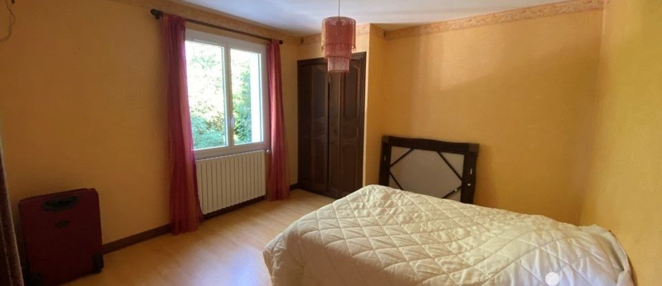 Traditional house 4 rooms of 122 m² in Massignieu-de-Rives (01300)