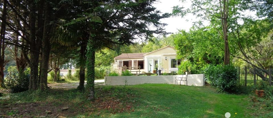 Maison 6 pièces de 110 m² à La Chapelle-des-Pots (17100)