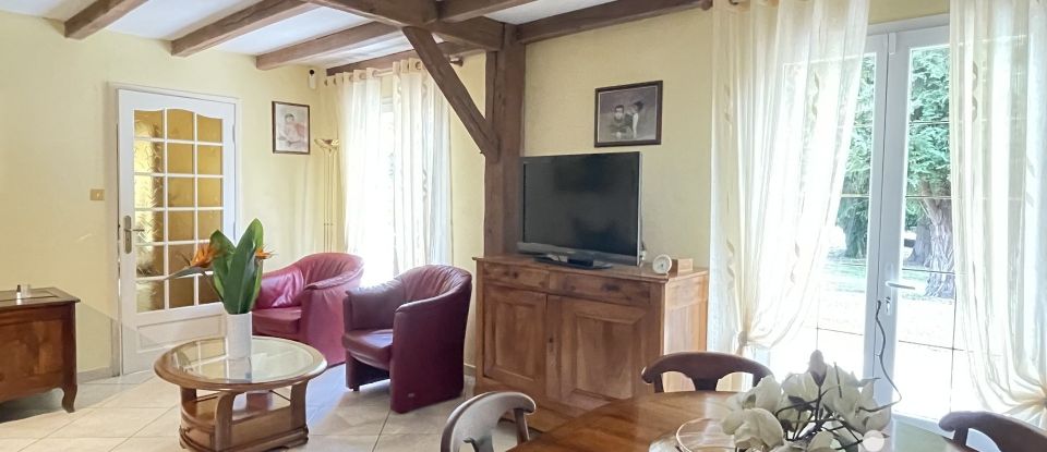 Traditional house 6 rooms of 138 m² in Saint-Mesmin (85700)