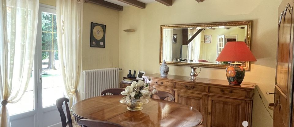 Traditional house 6 rooms of 138 m² in Saint-Mesmin (85700)