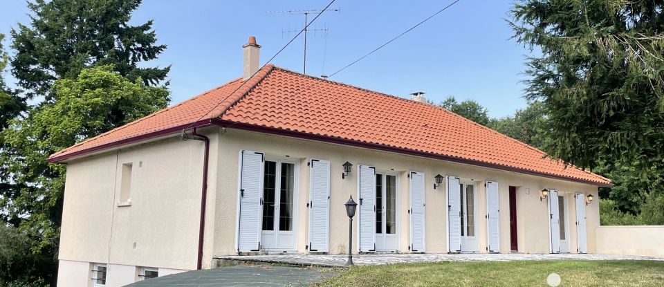 Traditional house 6 rooms of 138 m² in Saint-Mesmin (85700)