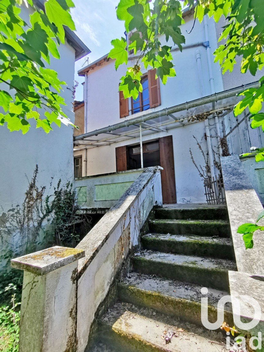 Village house 6 rooms of 115 m² in Le Pont-Chrétien-Chabenet (36800)