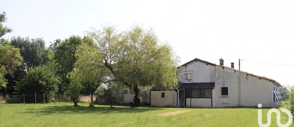 Country house 3 rooms of 94 m² in Vernoux-en-Gâtine (79240)