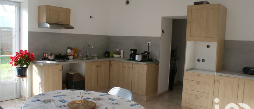 House 4 rooms of 116 m² in Fontet (33190)