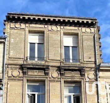 Appartement 2 pièces de 67 m² à Bordeaux (33000)