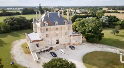 Château 18 pièces de 850 m² à Chantonnay (85110)