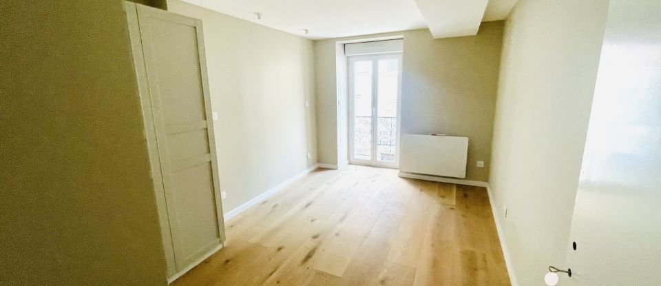 Appartement 3 pièces de 71 m² à Barèges (65120)