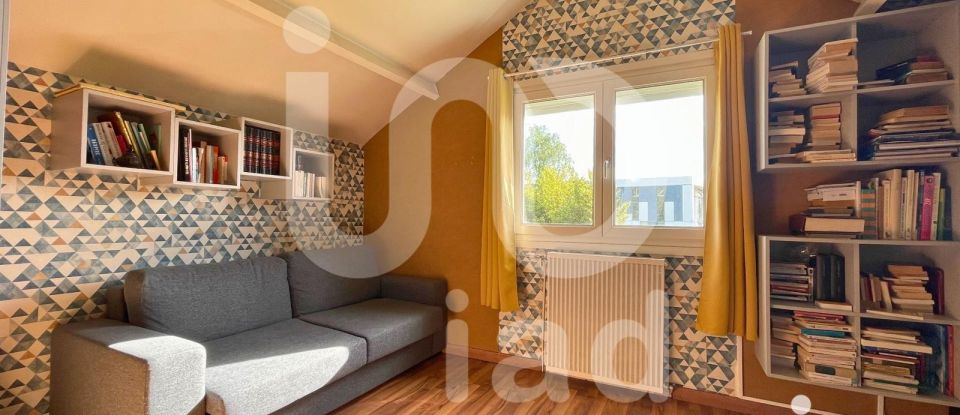 Maison 5 pièces de 135 m² à Hem (59510)