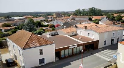 Restaurant of 400 m² in Saint-Cyr-des-Gâts (85410)