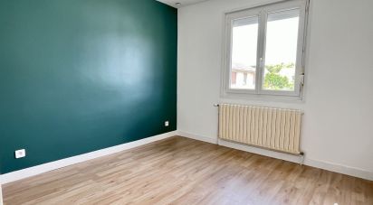 House 4 rooms of 107 m² in Margny-lès-Compiègne (60280)