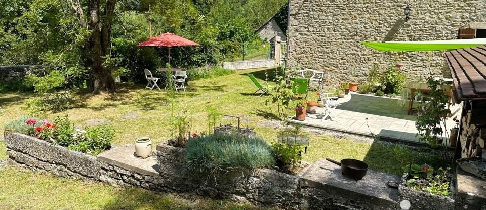 Country house 6 rooms of 150 m² in Martrois (21320)